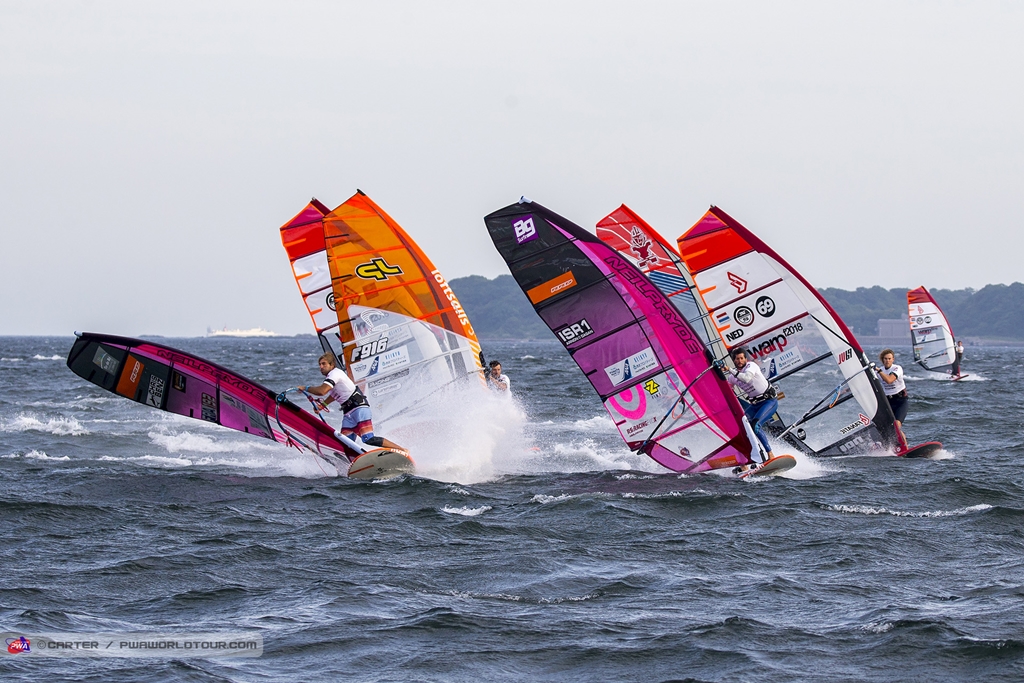 Antoine Albeau(FRA-192)Leds The Final ⓒJohn Carter_pwaworldtour.com