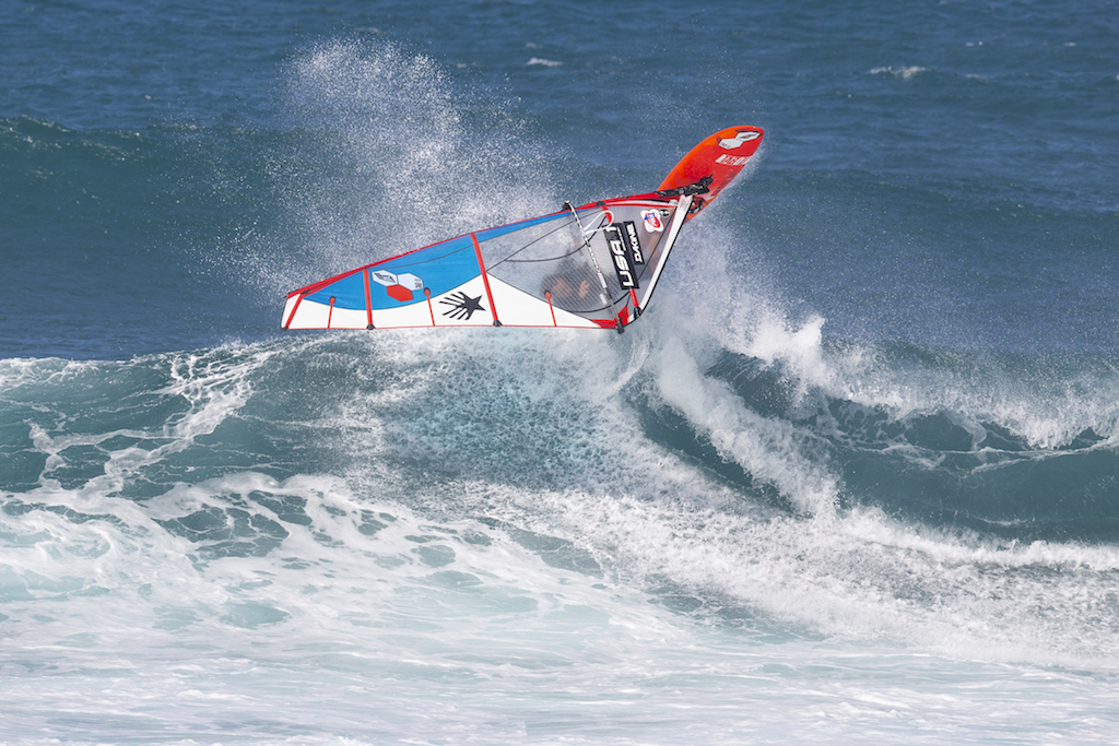 Graham Ezzy(USA-1)/ ⒸJohn Carter_pwaworldtour.com