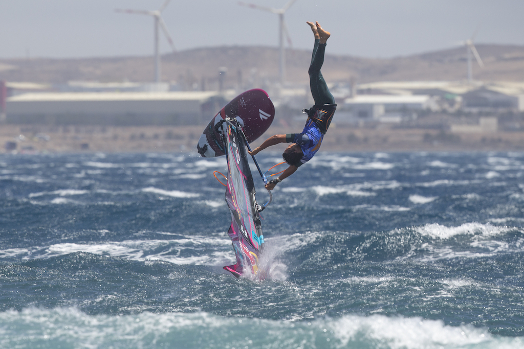 Arthur Arutkin(F-7)@ Gran Canaria 2019 / ⒸJohn Carter_pwaworldtour.com