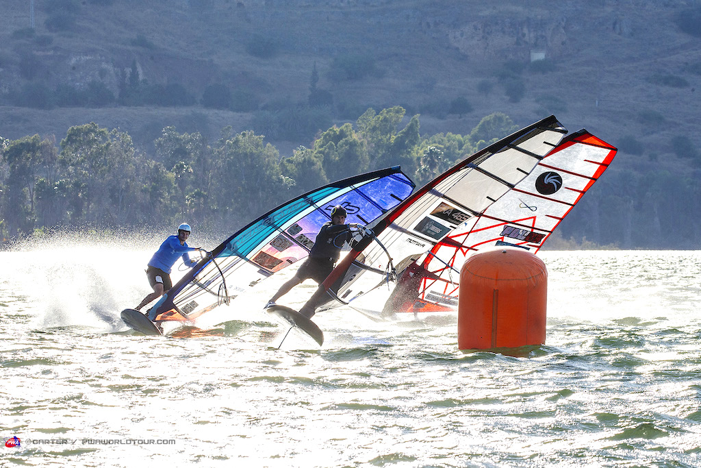 Nicolas Goyard(F-465)Leads the Pack / ⒸJohn Carter_pwaworldcup.com