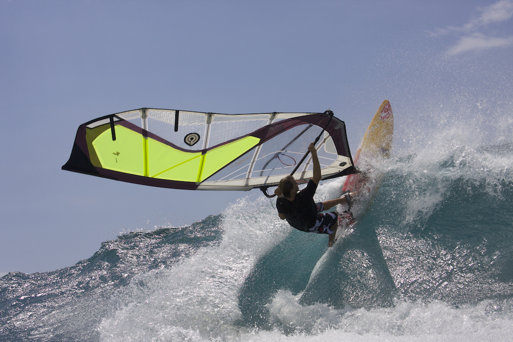 Francisco Goya(A-211)Hookipa, Maui 2010/ⒸErik Aeder_Goya Windsurfing