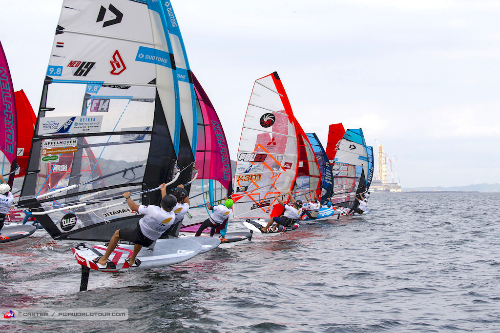 Pierre Mortefon（F-14）at The Start